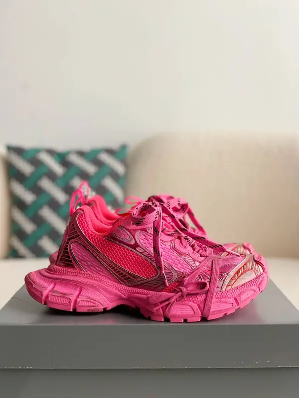 BLCG Runner Sneaker