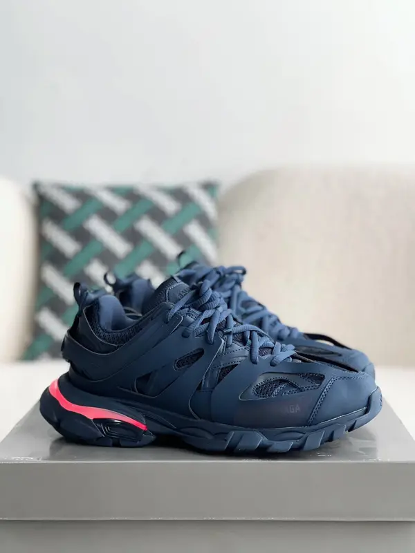 BLCG Track 1.0 track led Trainers