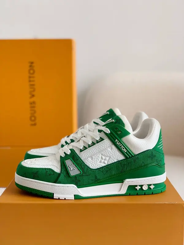 L*V TRAINER 1A8FN8 Sneakers