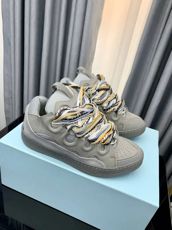 LA*N Sneaker