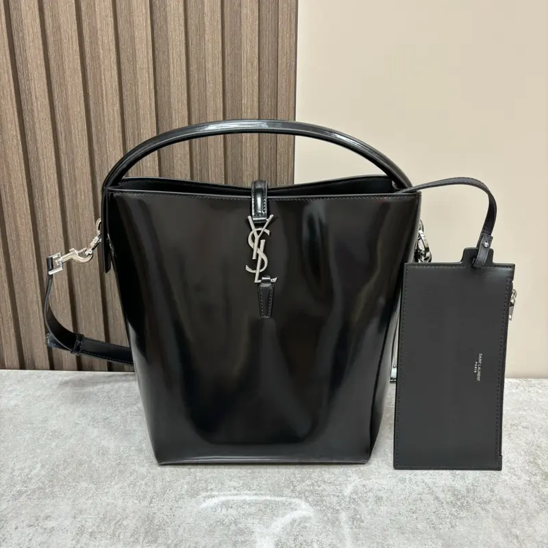 Y*L  LE  5A7 BAG