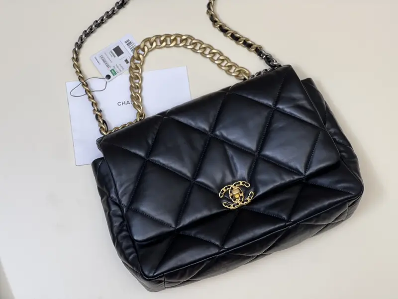 Chanle 19 Large Handbag