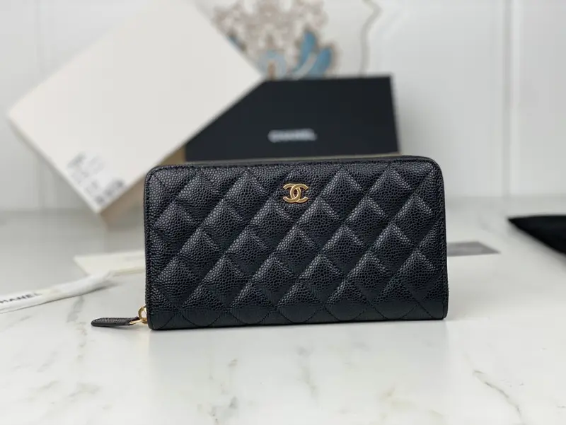 Chanle Zipped Wallet