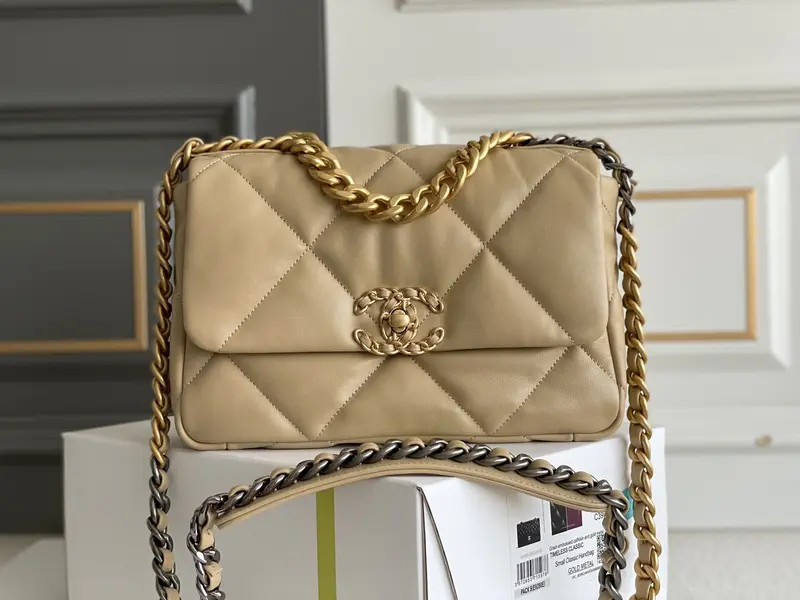 Chanle 19 Handbag