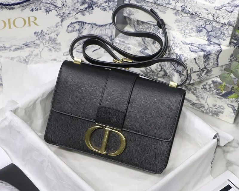 30 Montaigne Bag
