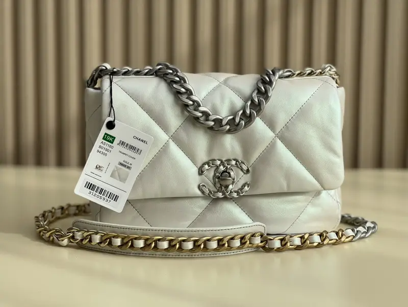 Chanle 19 Handbag