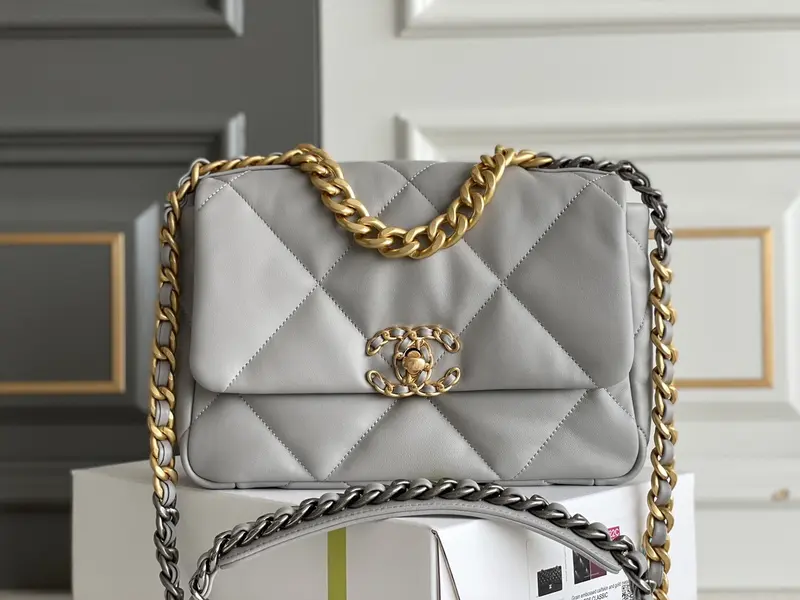 Chanle 19 Handbag