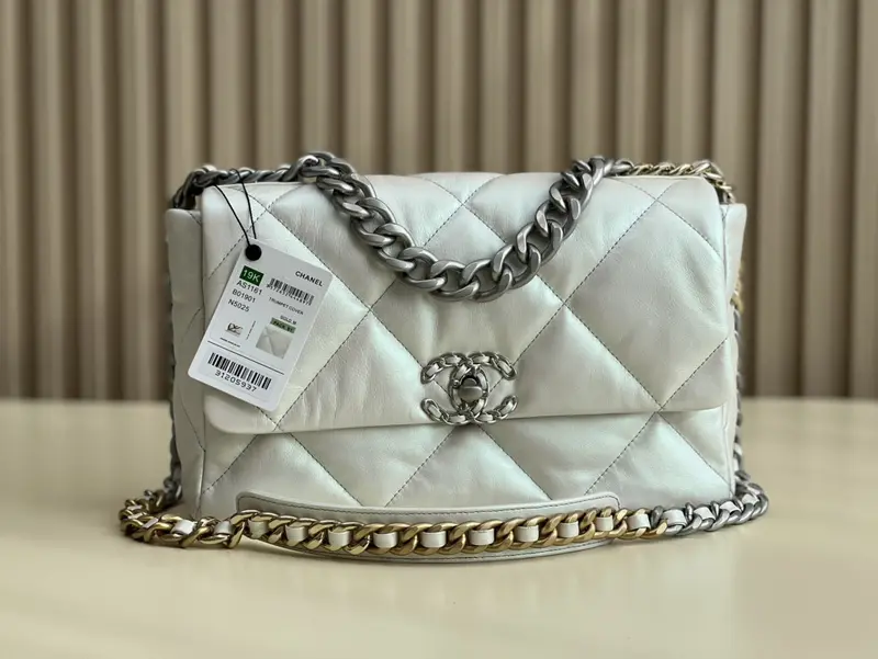 Chanle 19 Handbag