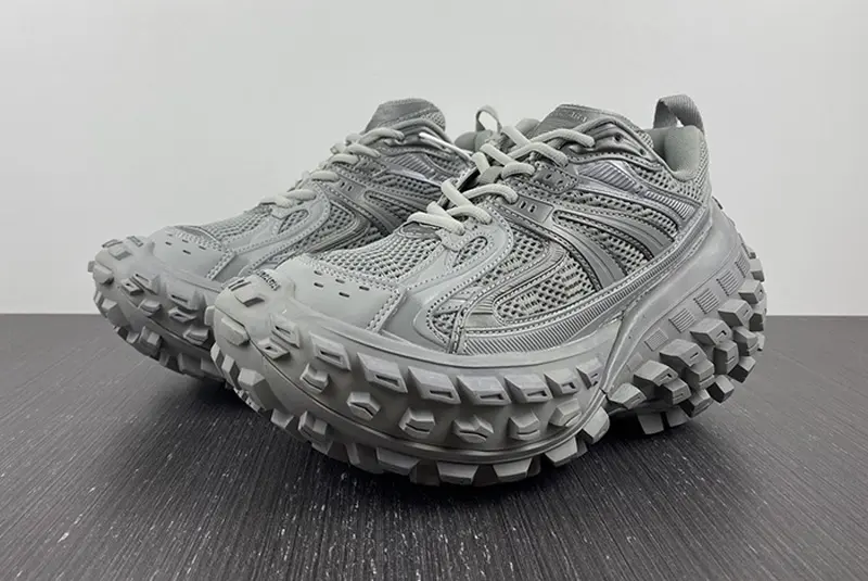 Balenciaga X4 52