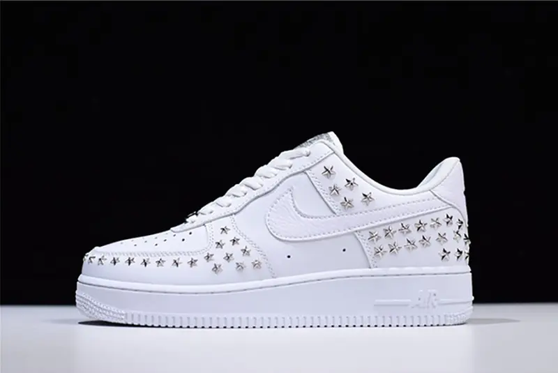 Air Force 1 '07 XX White (W) - AR0639-100