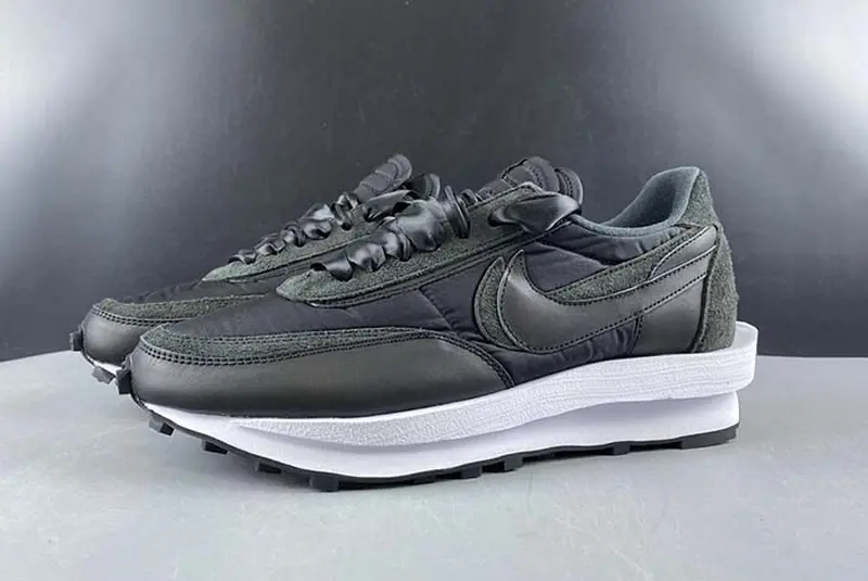 NIKE LDWAFFLE/SACAI BLACK MULTI-BV0073-002