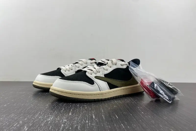 TRAVIS SCOTT X AIR JORDAN 1 LOW OG PS 'OLIVE'  DZ5909-106