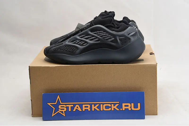 YEEZY BOOST 700 V3 BLACK - ADIDAS - H67799