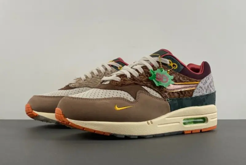 Nike Air Max 1 '87 Luxe University of Oregon PE HQ2639-100