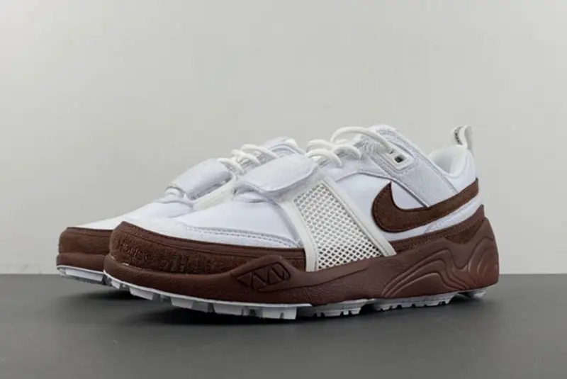 Nike Travis Scott x Nike Zoom Field Jaxx HQ3073-100