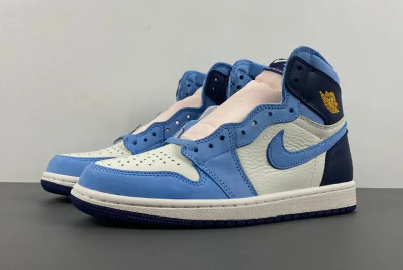 Air Jordan 1 High OG“First in Flight”  FD2596-400