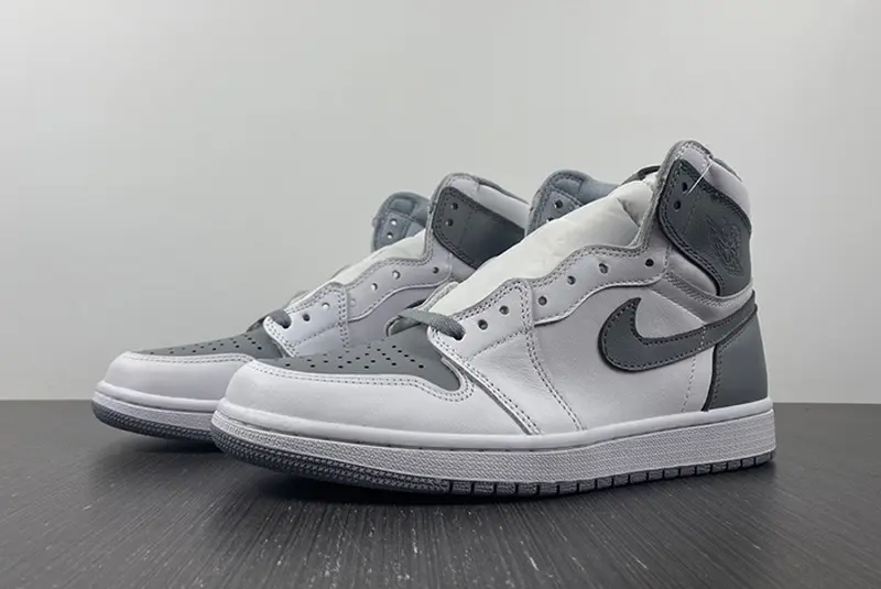 Air Jordan 1 High OG ‘Stealth  555088-037