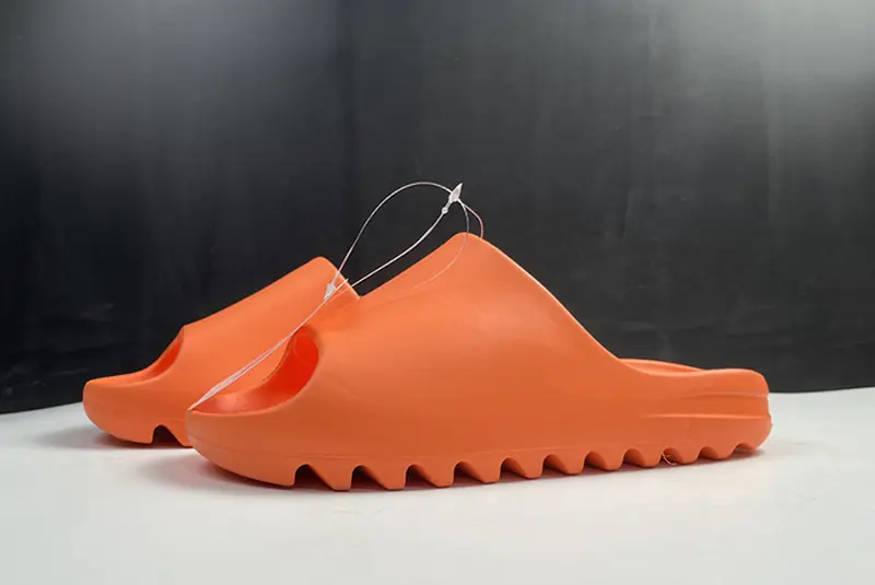 ADIDAS YEEZY SLIDE FY7497