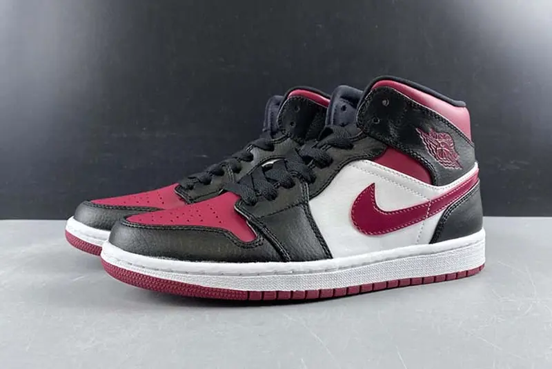 Air Jordan 1 Mid "Metallic Red" 554724-066