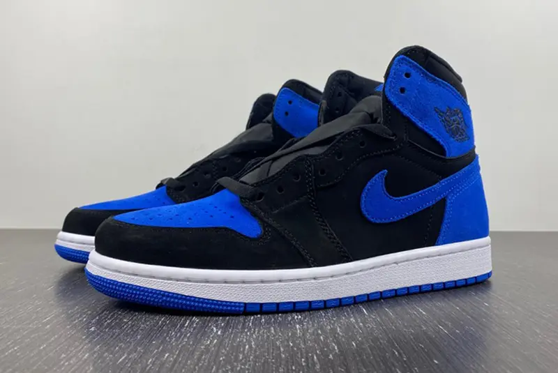Air Jordan 1 High OG “Royal Reimagined”  DZ5485-042