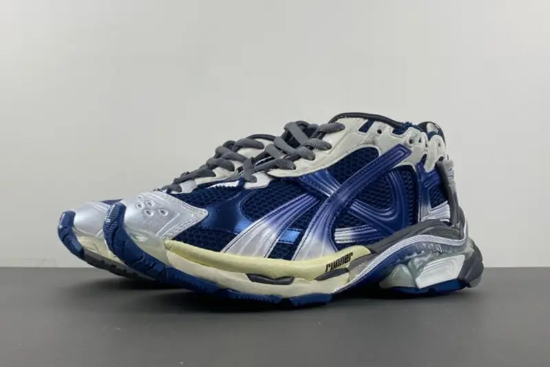 7.5Balenciaga/ 772774 WRUNG 2410