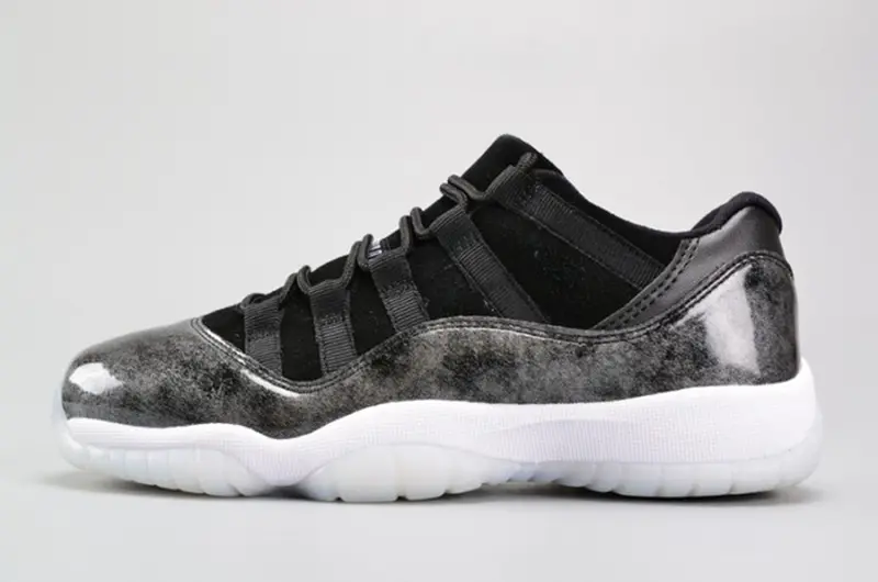 AIR JORDAN 11 RETRO LOW BG 528896-010
