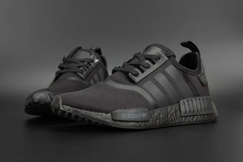 ADIDAS NMD_R1 TRIPLE BLACK  REFLECTIVE LIMITED EDITION TRAINERS S31508