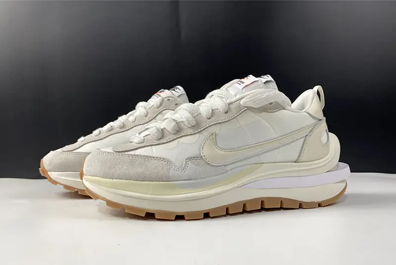 Sacai x Nike VaporWaffle White DD1875-100