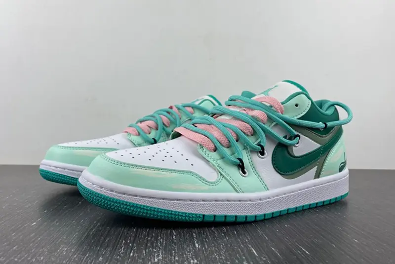 AIR JOR 1 LOW  DC0774-132