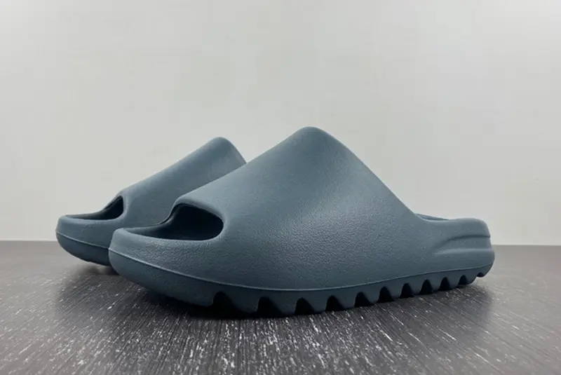 adidas YEEZY SLIDE “Slate Marine”  ID2349