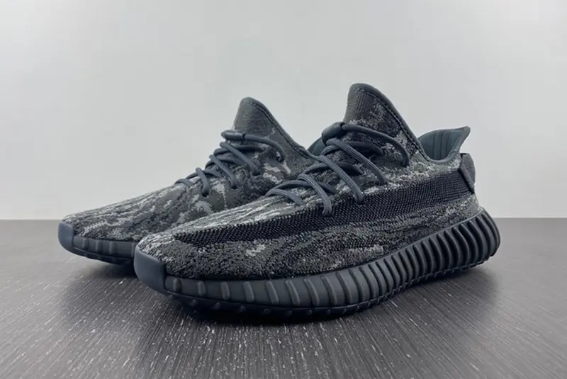 Adidas Yeezy 350 V2 ID4811