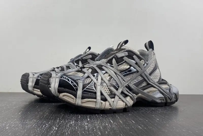 Balenciaga Phantom Sneaker 778698 W3XLL 2097