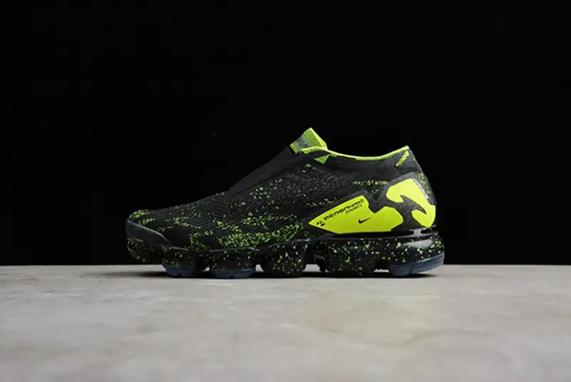 Acronym Nike Mens Air VaporMax Moc 2 Black Volt AQ0996-007