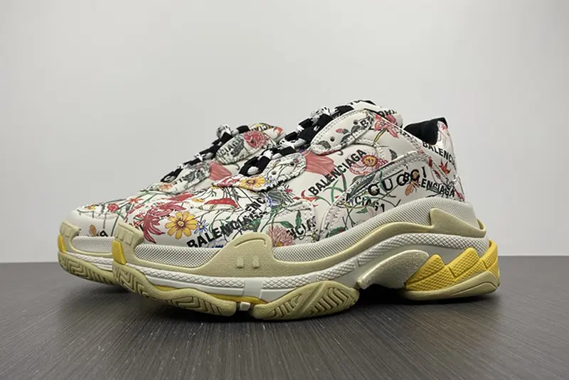 GUCCI*BALENCIAGA 1.0 677195 UL110  8461