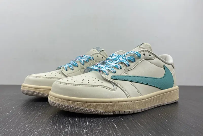 Travis Scott x Air Jordan 1 Low  DM7866 102