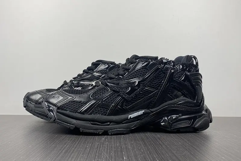 7.0 BALENCIAGA -Runner