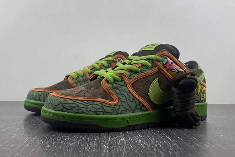 Nike SB Dunk Low “De La Soul”  789841-332