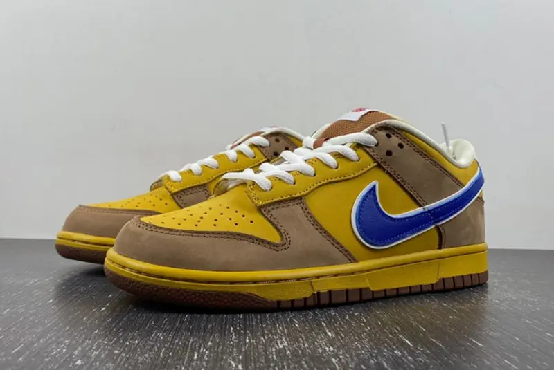 NIKE Dunk Low ” Newcastle Brown Ale ”  313170-741