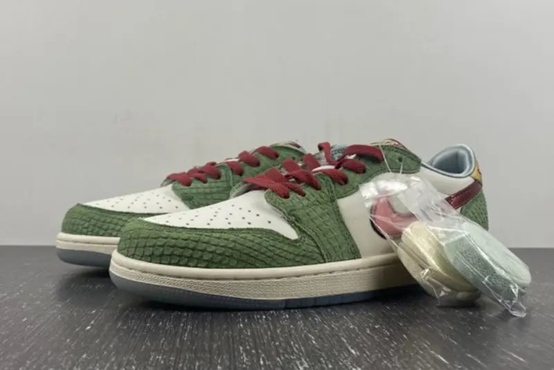 Air Jordan 1 Low OG “Year of the Dragon” FN3727 100