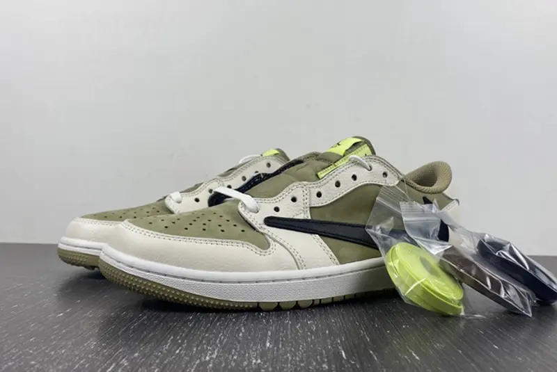 Travis Scott x Air Jordan 1 Low Golf  FZ3124-200