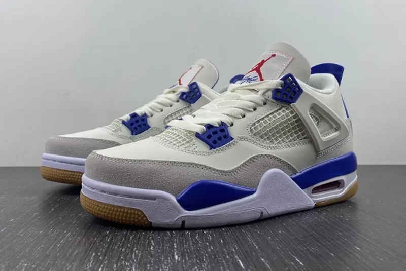 Air Jordan 4 DR5415-107