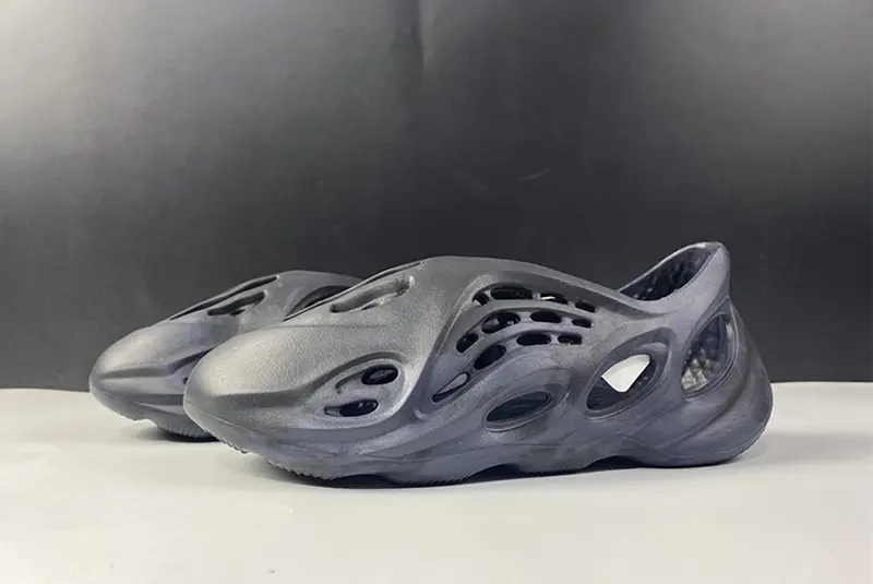 ADIDAS YEEZY Foam Runner GV7903