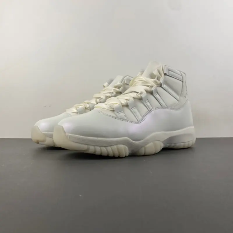Air Jordan 11 “Pearl”  AR0715-110